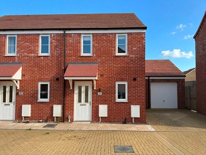 2 Bedroom End Of Terrace House For Sale In Adams Drive, Bradwell, NR31