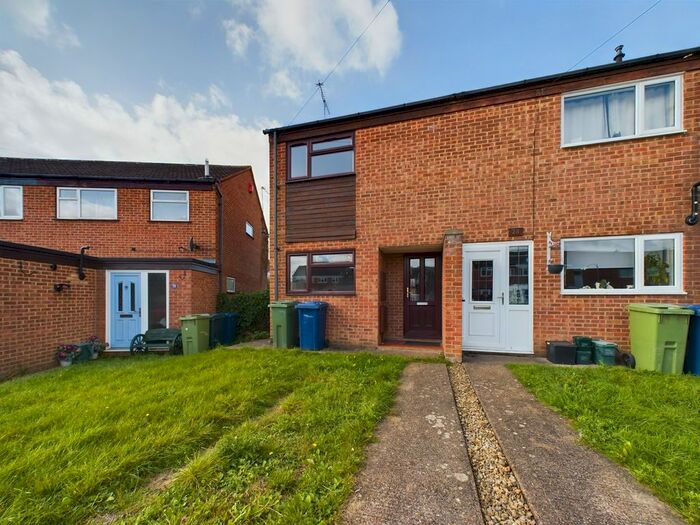 2 Bedroom Property To Rent In Cromers Close, Northway, Tewkesbury, GL20