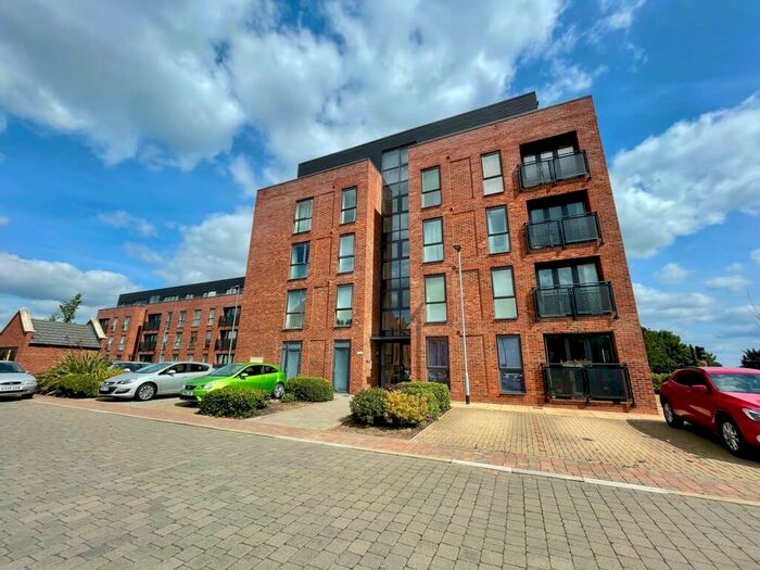 2 Bedroom Apartment To Rent In Somerset Close, Manor Kingsway, DE22