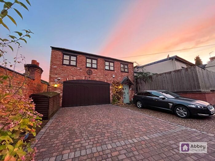 5 Bedroom Property For Sale In White Horse Lane, Birstall, LE4