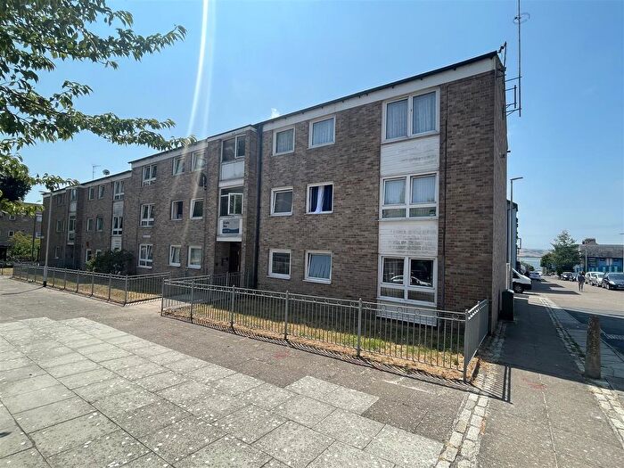 2 Bedroom Flat For Sale In Devonport, Plymouth, PL1