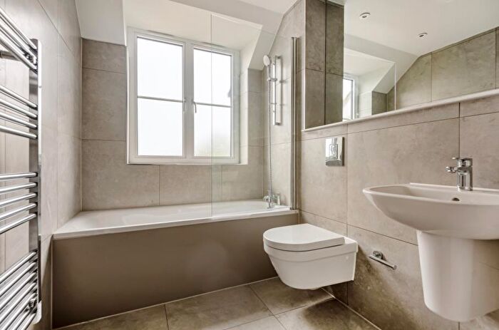 1 Bedroom Flat To Rent In Ferndown, Northwood Hills, HA6