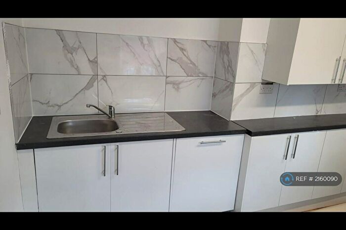 3 Bedroom End Of Terrace House To Rent In Jones Street, Newport, NP20