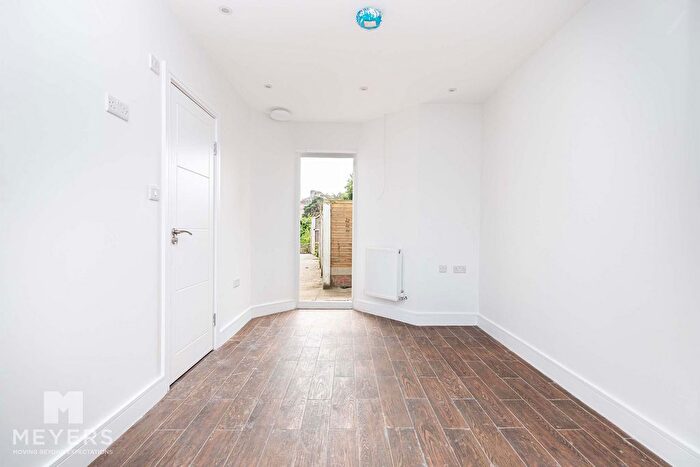 1 Bedroom Flat To Rent In Studio Apartment, Bournemouth, BH1