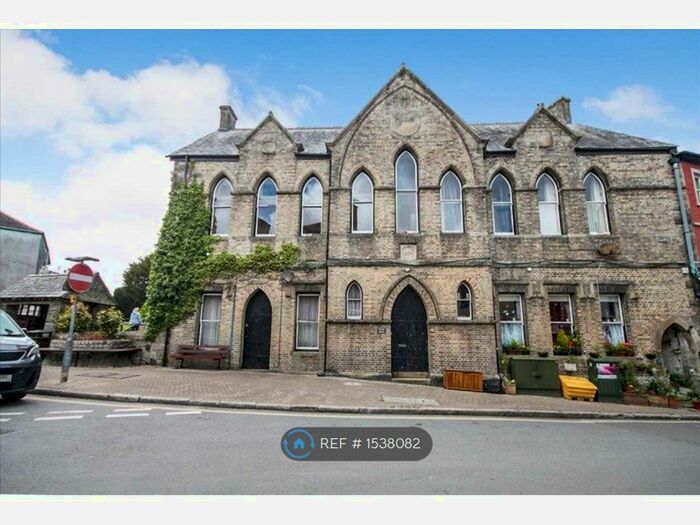 3 Bedroom Flat To Rent In Bond House, St. Columb, TR9