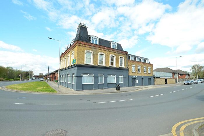 2 Bedroom Apartment To Rent In Ferndale Street, Beckton, E6