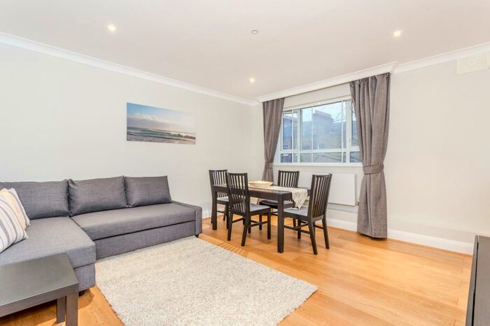 2 Bedroom Apartment To Rent In Gloucester Place, Regent's Park, London, NW1