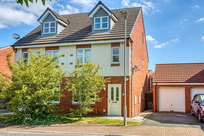 3 Bedroom Semi-Detached House For Sale In The Lanes, Darlington, DL2