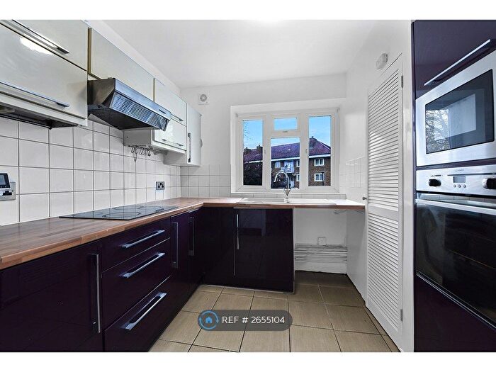 3 Bedroom Flat To Rent In Bostall Lane, London, SE2