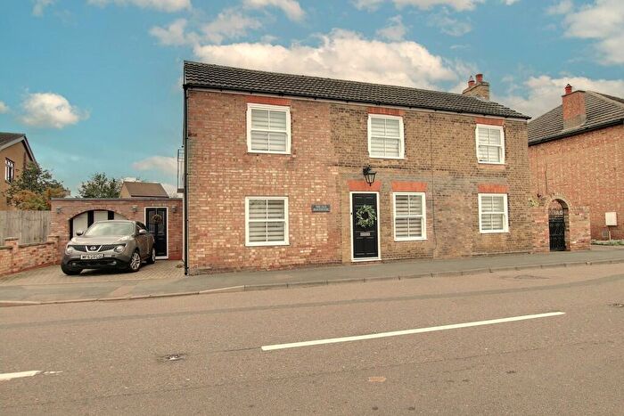 3 Bedroom Cottage For Sale In Station Road, Manea, PE15