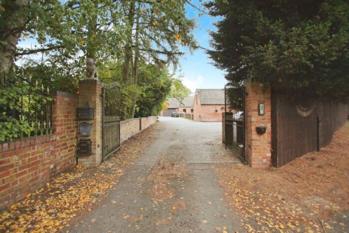 3 Bedroom Barn Conversion For Sale In Hospital Lane, Bedworth, CV12