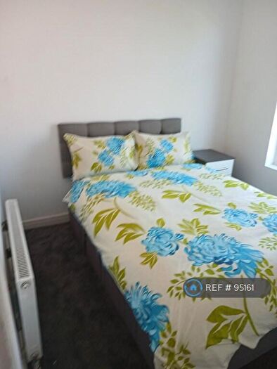 5 Bedroom Terraced House To Rent In Off Hamilton Road, Manchester, M13