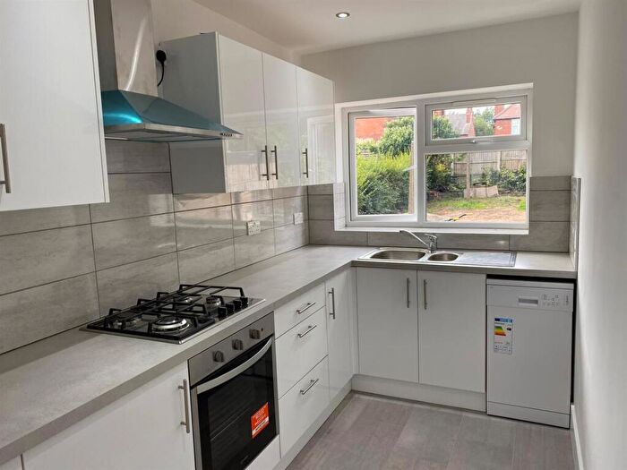 7 Bedroom Semi-Detached House To Rent In * £pppw Excl Bills * Queens Road East, Nottingham, NG9