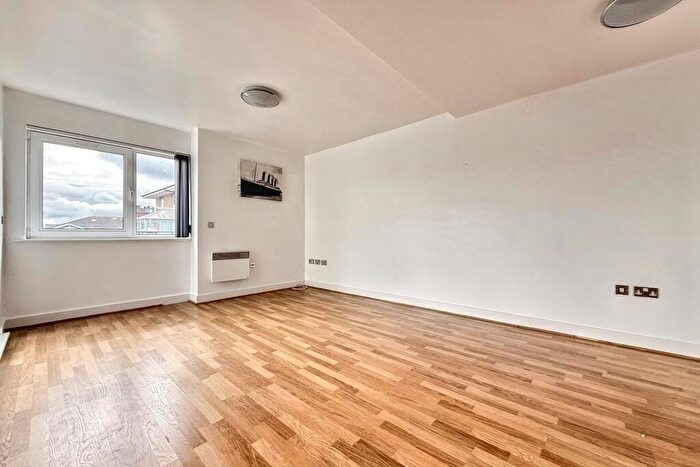 2 Bedroom Flat For Sale In Southampton, SO14