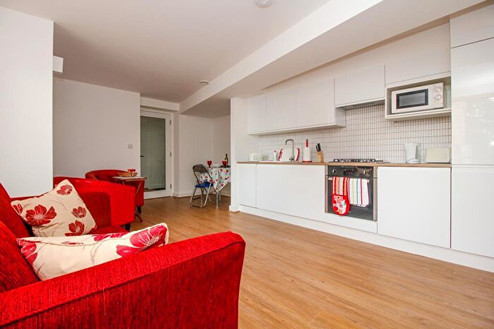 1 Bedroom Apartment To Rent In New Inn Hall Street, Oxford, OX1