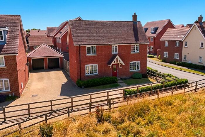 4 Bedroom Detached House For Sale In Saxifrage Close, Tharston, Norwich, NR15
