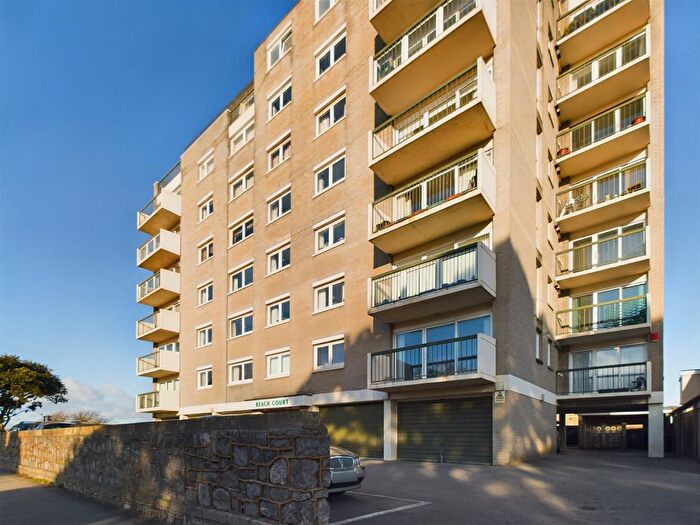 2 Bedroom Flat For Sale In Beach Road, Weston-Super-Mare, North Somerset, BS23