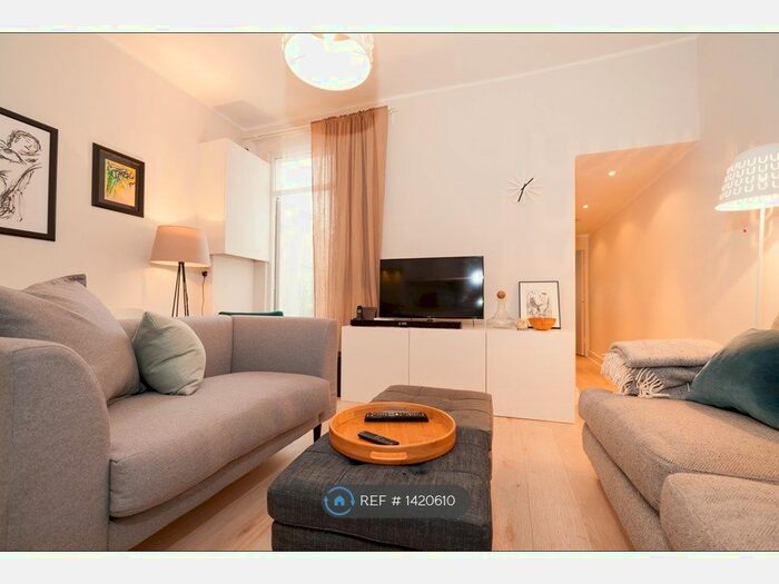 2 Bedroom Flat To Rent In Eardley Road, London, SW16