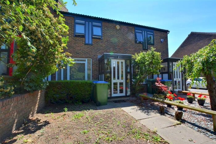 2 Bedroom Terraced House To Rent In Streetfield Mews, Blackheath, London, SE3