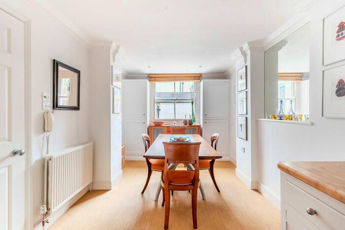 2 Bedroom Flat To Rent In St Georges Square, Pimlico, London, SW1V