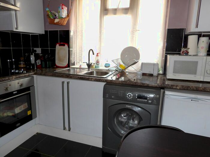 1 Bedroom Flat To Rent In Harris Close, Hounslow, TW3