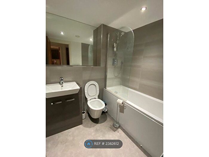 1 Bedroom Flat To Rent In Madison House, Birmingham, B5