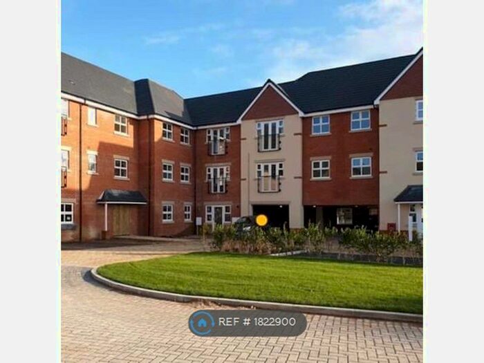 2 Bedroom Flat To Rent In Draper Close, Andover, SP11