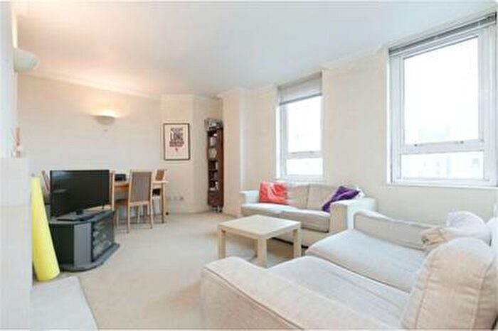 2 Bedroom Apartment To Rent In Lanark Square, London, E14