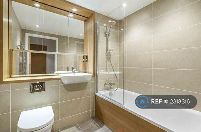 1 Bedroom Flat To Rent In Rathbone Market, Canning Town, E16