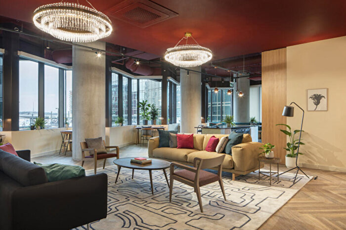 Flat To Rent In Enclave Croydon, CR0