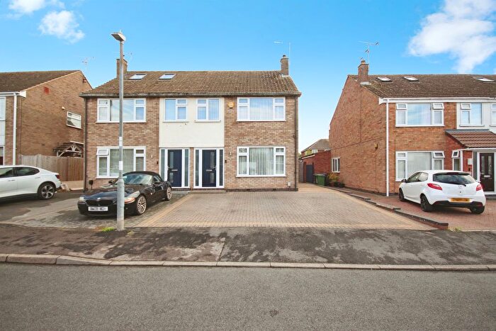 3 Bedroom Semi-Detached House For Sale In Morse Road, Whitnash, Leamington Spa, CV31