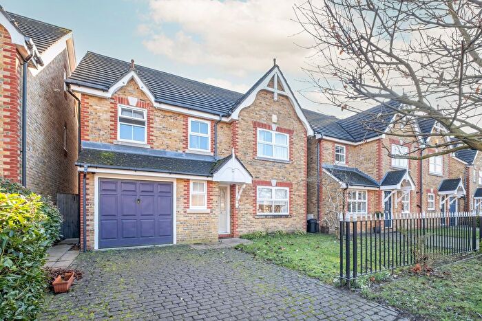 5 Bedroom Detached House For Sale In Victoria Mews, London, SW18