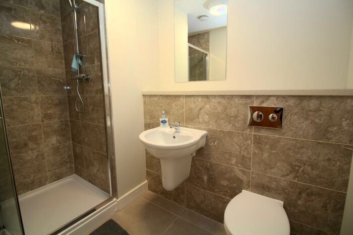 2 Bedroom Apartment To Rent In Bridgewater Gate, Woden Street, Salford, Lancashire, M5