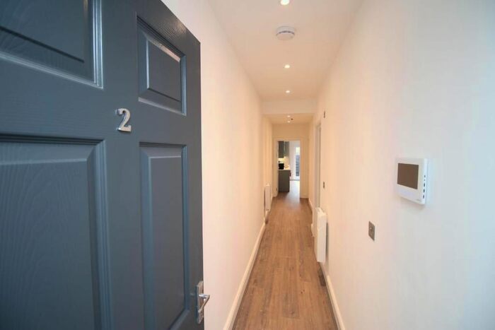 2 Bedroom Flat To Rent In Flat, North Road, Cardiff, Caerdydd, CF10