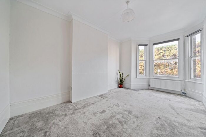 2 Bedroom Flat To Rent In Thurlow Hill, West Dulwich, SE21