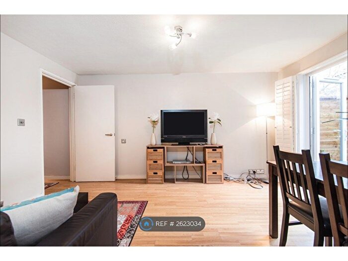 1 Bedroom Flat To Rent In Crofts Street, London, E1