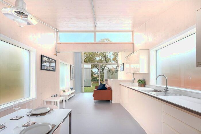 2 Bedroom Semi-Detached House To Rent In Forest Road, London E7