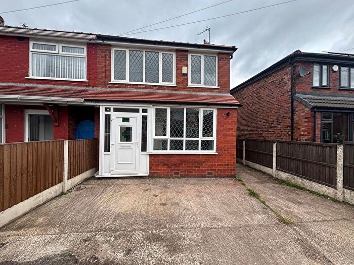2 Bedroom Property To Rent In Thankerton Avenue, Manchester, M34