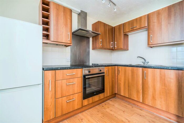 1 Bedroom Apartment To Rent In Terminus Terrace, Southampton, SO14