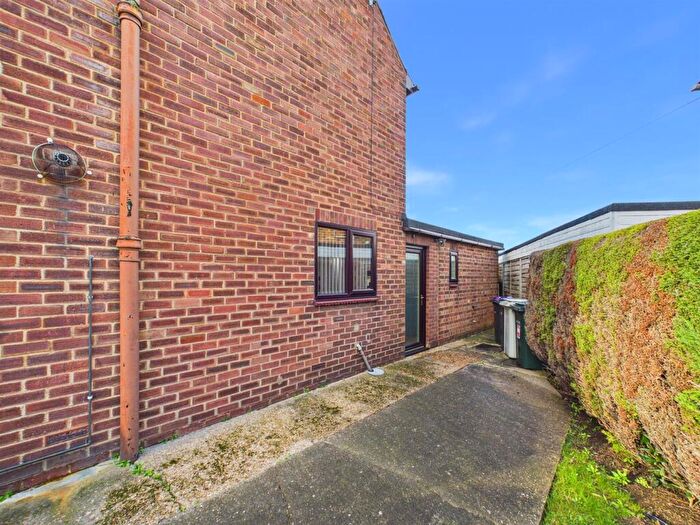 3 Bedroom Semi Detached House For Sale In Monks Dyke Road, Louth, LN11