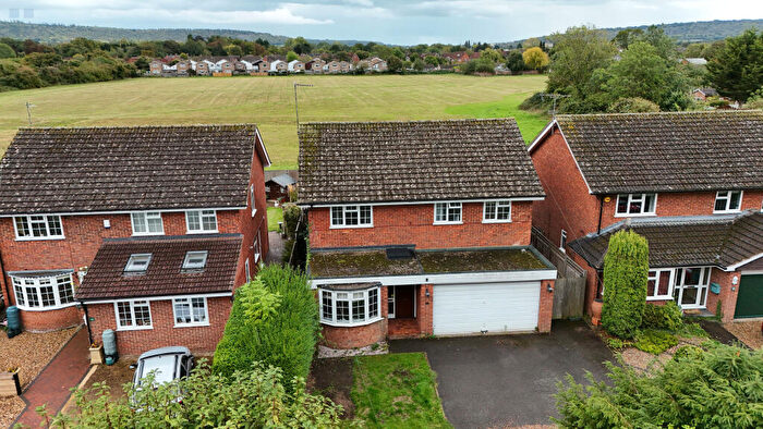 4 Bedroom Detached House For Sale In Main Street, Aylesbury, HP22