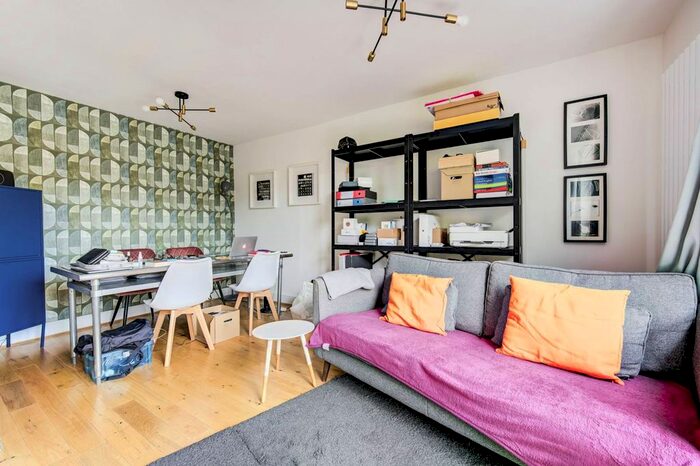 2 Bedroom Flat To Rent In Dawes Road, Fulham, London, SW6