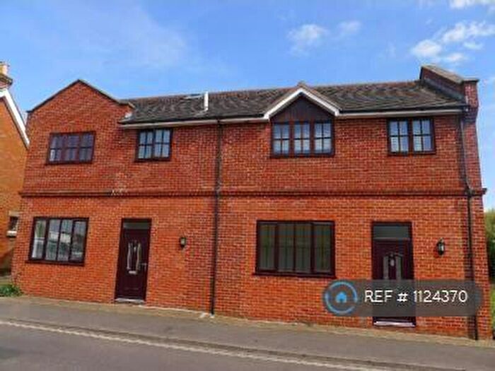 2 Bedroom Flat To Rent In The Square, Fawley, SO45