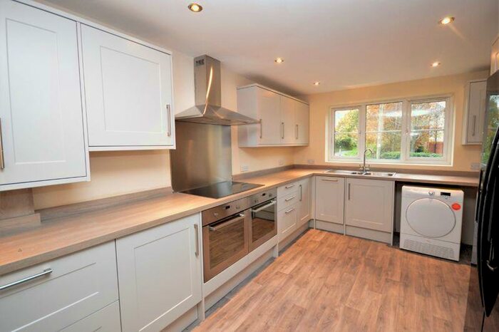 5 Bedroom Detached House To Rent In Badgers Sett, Thame, Oxfordshire, OX9