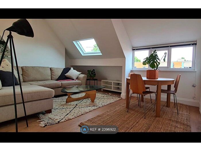 1 Bedroom Flat To Rent In Albany Road, Manchester, M21