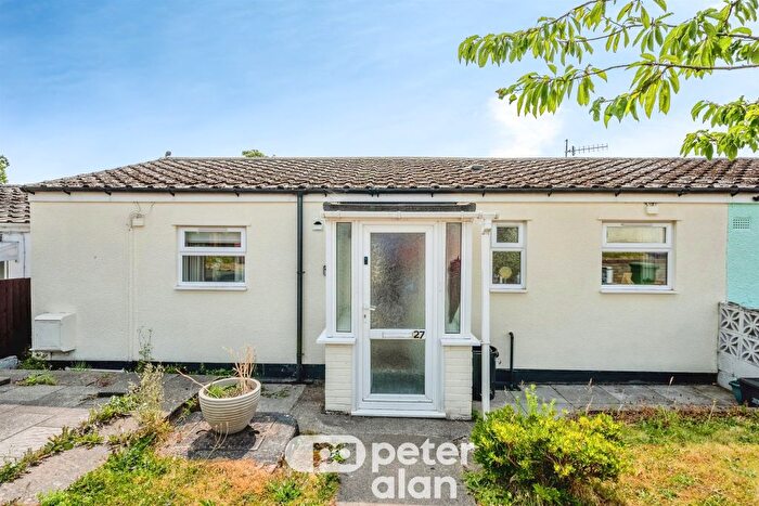 3 Bedroom Semi-detached Bungalow For Sale In Clairwain, New Inn, Pontypool, NP4