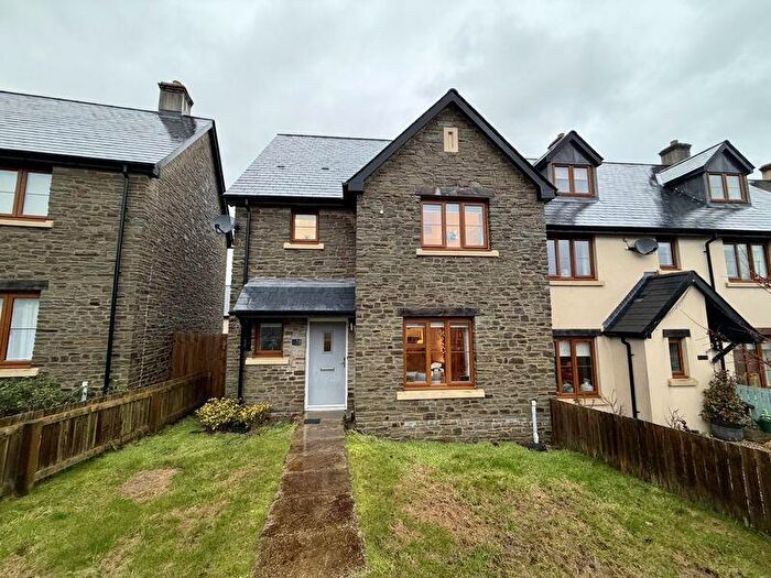 3 Bedroom Detached House To Rent In Clos Castell, Crickhowell, NP8