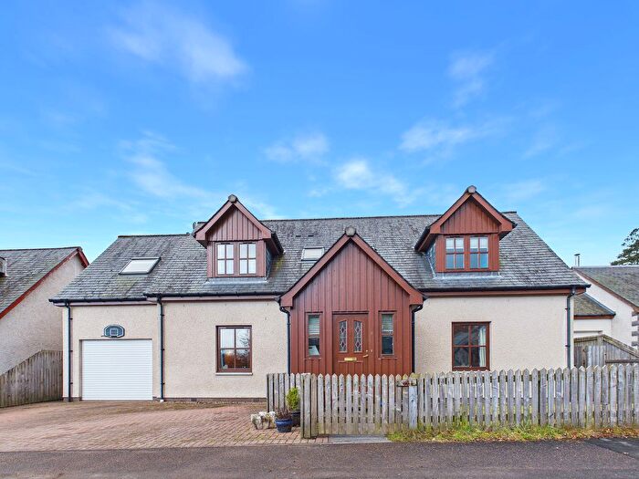 5 Bedroom Detached House For Sale In Loch Na Leoba Road, Newtonmore, PH20