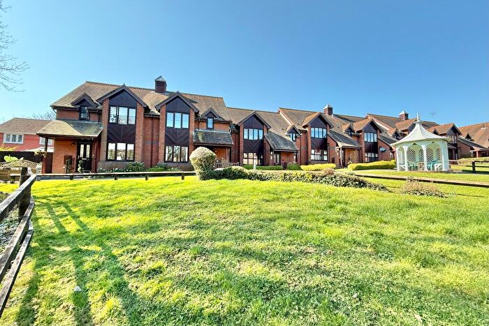 2 Bedroom Retirement Property For Sale In Hamblewood Court, Botley, SO30