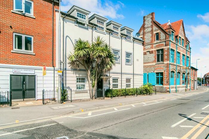 2 Bedroom Flat To Rent In Silver Street, Reading, RG1